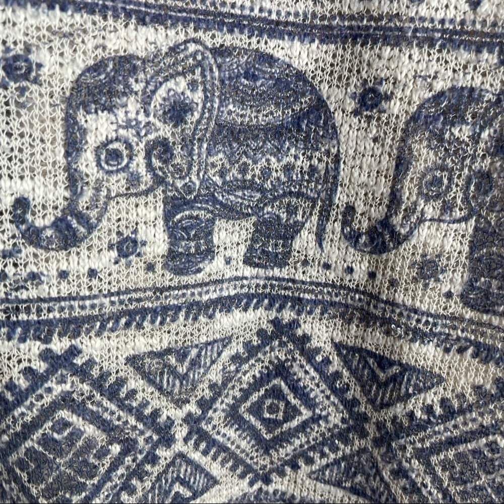 Aztec Elephant Racer Back Gray & Blue Graphic Tank Size Small - Picture 3 of 7